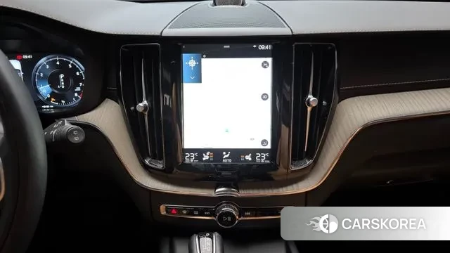 Volvo XC60 second Generation 2020 Белый из Кореи, фото 6