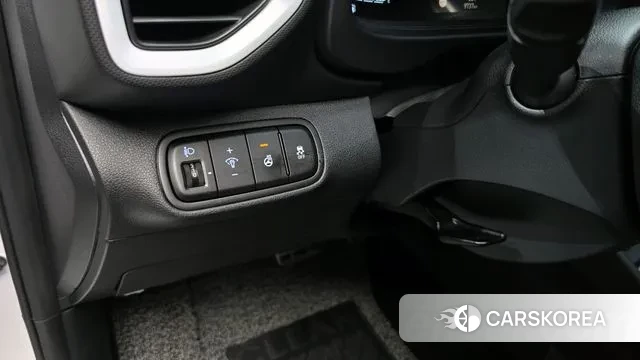 Hyundai Venue 2023 Белый из Кореи, фото 6