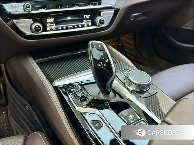 BMW 5 series (imported) 2022 Темно-серый из Китая, фото 6