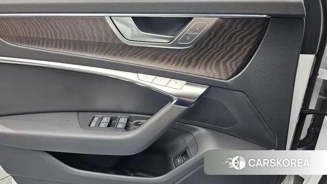 Audi A6 (C8) 2023 Белый из Кореи, фото 6