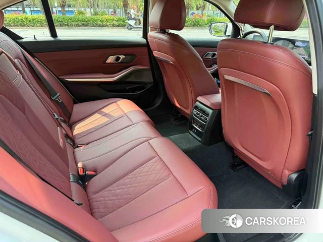 BMW 3 series 2024 Белый из Китая, фото 6