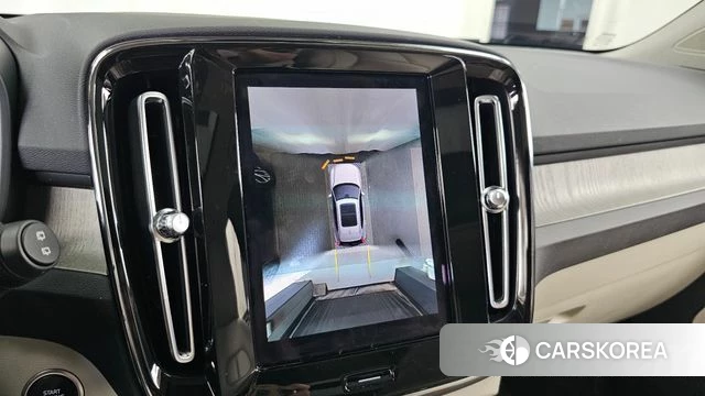 Volvo XC40 2023 Белый из Кореи, фото 6