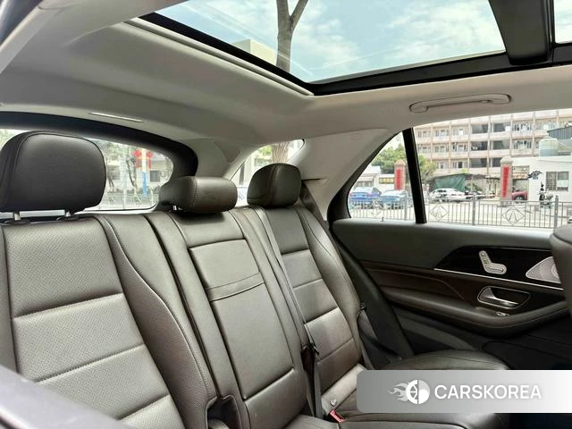 Mercedes-Benz GLE (import) 2019 Белый из Китая, фото 6