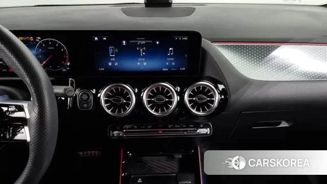 Mercedes-Benz GLA - Class H247 2024 Белый из Кореи, фото 6