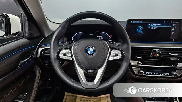 BMW 5 Series (G30) 2023 Белый из Кореи, фото 6