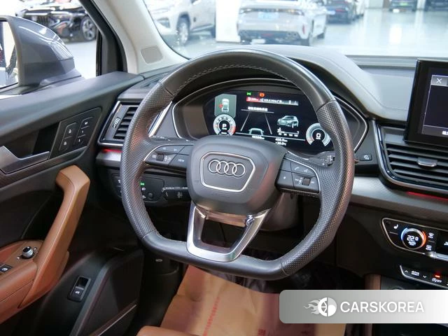 Audi Q5L 2022 Темно-серый из Китая, фото 6