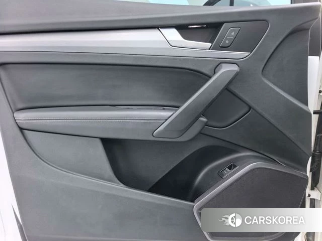 Audi Q5L 2022 Белый из Китая, фото 6