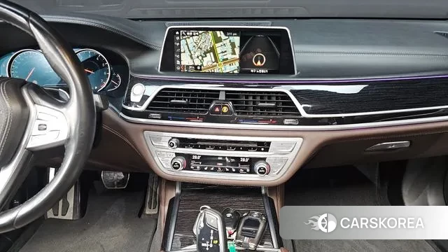 BMW 7 Series (G11) 2018 Черный из Кореи, фото 6