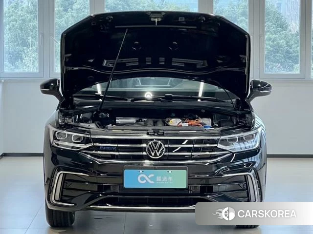 Volkswagen Tiguan L PHEV 2025 Черный из Китая, фото 6