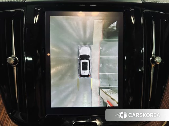 Volvo XC60 second Generation 2023 Белый из Кореи, фото 6