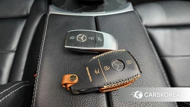 Mercedes-Benz C-Class W205 2019 Белый из Кореи, фото 6