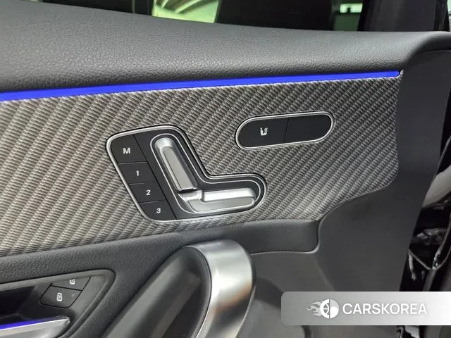 Mercedes-Benz A-Class W177 2024 Черный из Кореи, фото 6