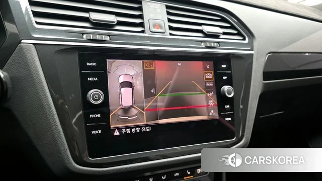 Volkswagen Tiguan second Generation 2020 Белый из Кореи, фото 6