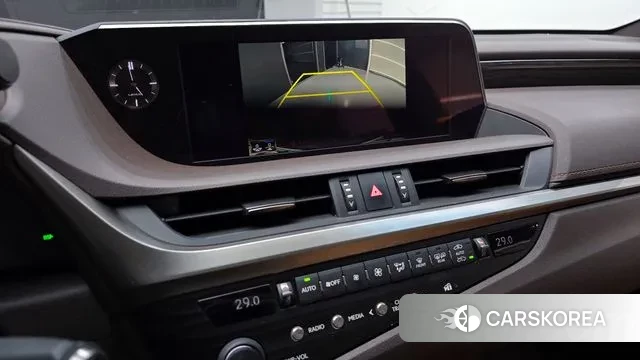 Lexus ES300h 7th generation 2020 Серый из Кореи, фото 6