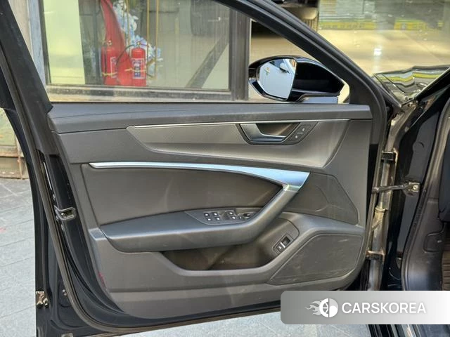 Audi A6L 2022 Черный из Китая, фото 6