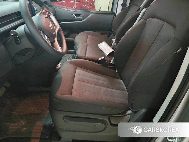 Hyundai Staria 2025 Серебристо-серый из Кореи, фото 6