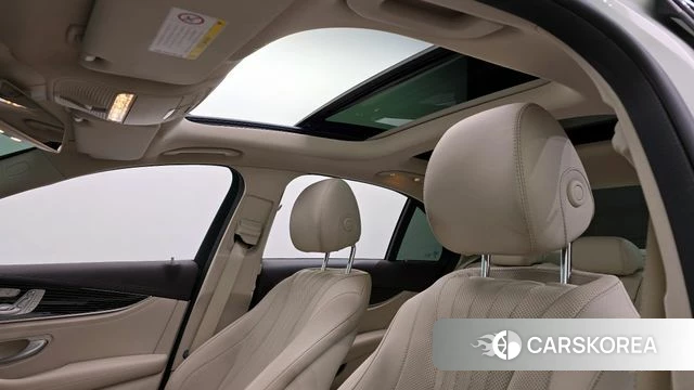 Mercedes-Benz E-Class W213 2018 Белый из Кореи, фото 6