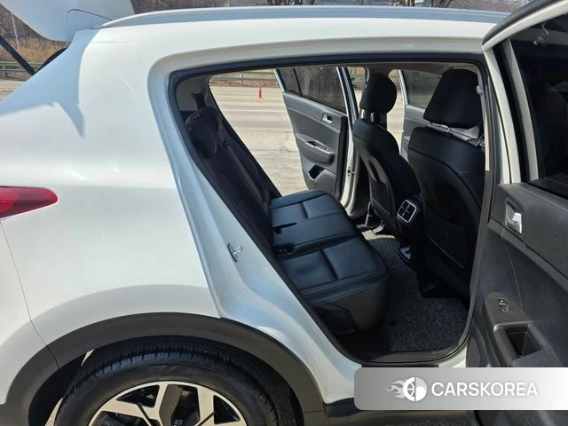 Kia Sportage The Bold 2021 Белый из Кореи, фото 6