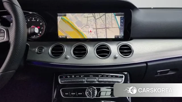 Mercedes-Benz E-Class W213 2018 Серый из Кореи, фото 6