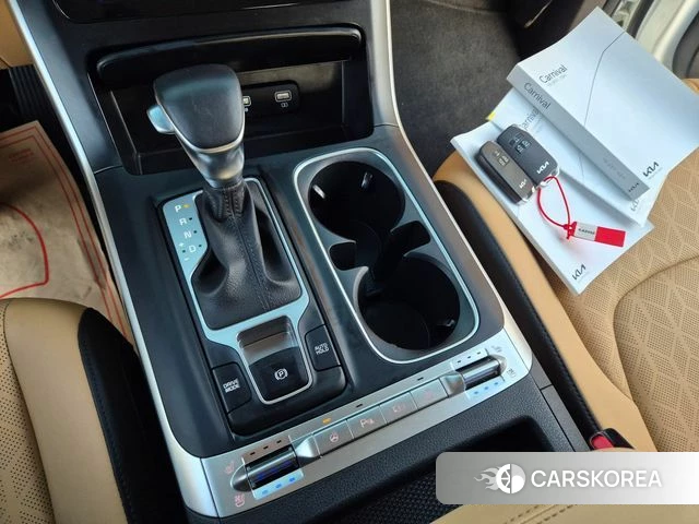 Kia Carnival 4th generation 2023 Белый из Кореи, фото 6