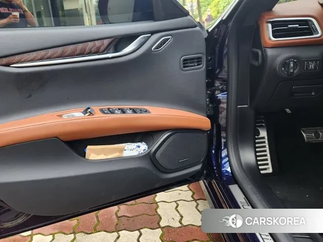 Maserati Ghibli id 3155002 из Кореи 6