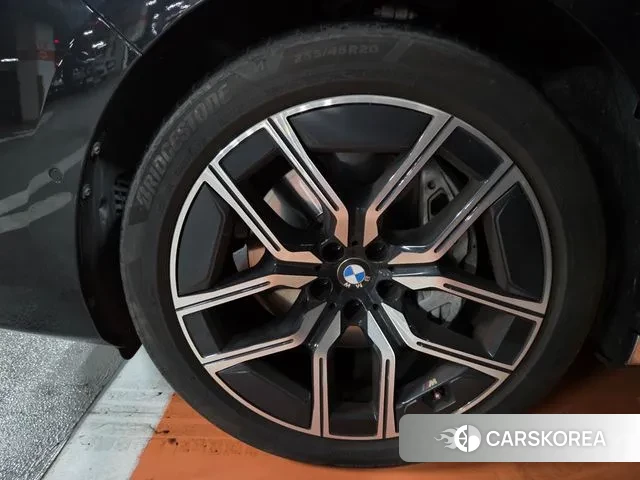 BMW 7 Series (G70) 2023 Черный из Кореи, фото 6