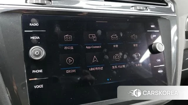 Volkswagen Tiguan second Generation 2021 Белый из Кореи, фото 6