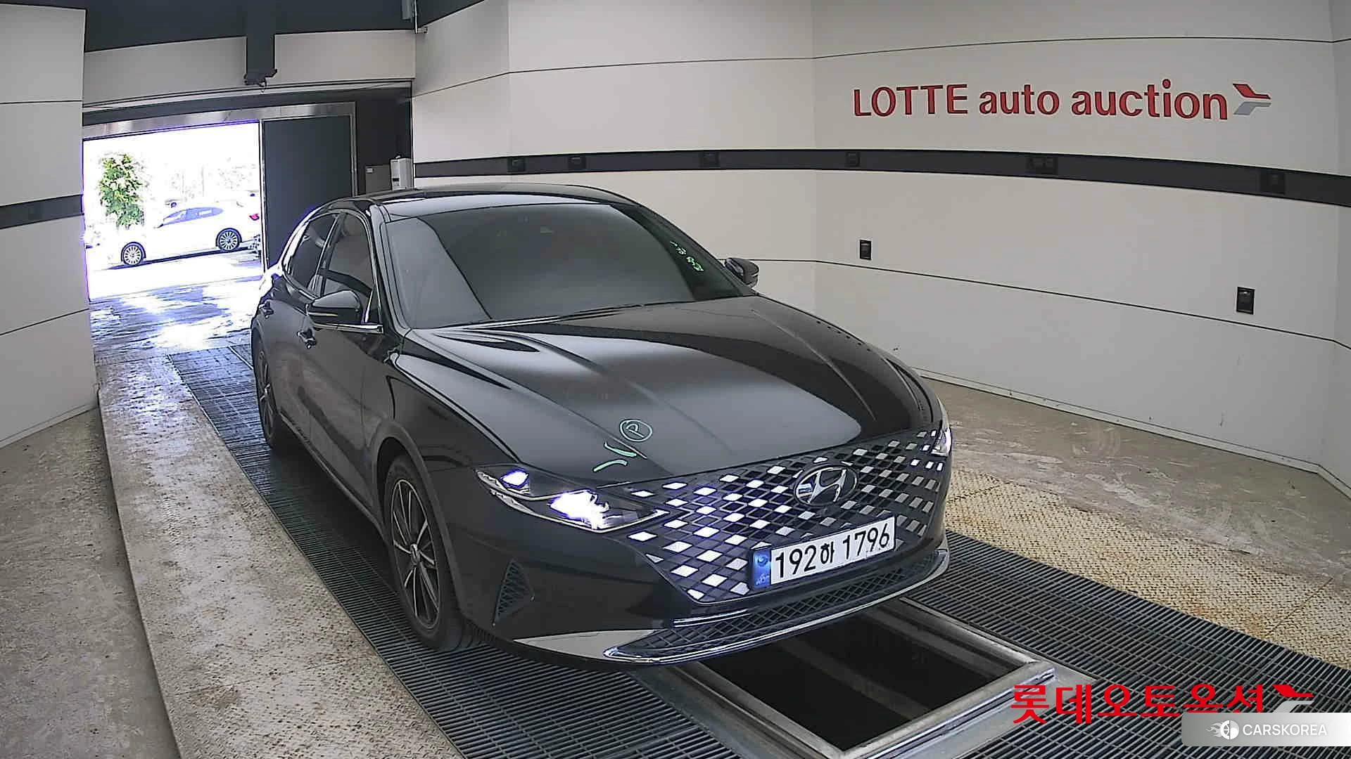 Hyundai Grandeur 2023 Abyss Black Pearl из Кореи, фото 6