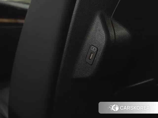 Kia Di Ol Nu Niro 2025 Серый из Кореи, фото 6