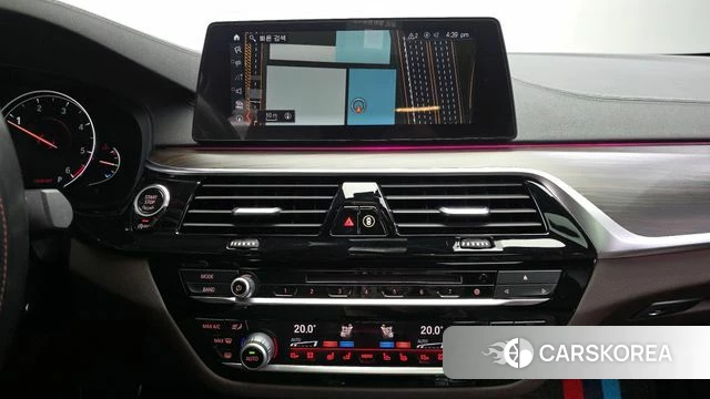 BMW 5 Series (G30) 2018 Белый из Кореи, фото 6