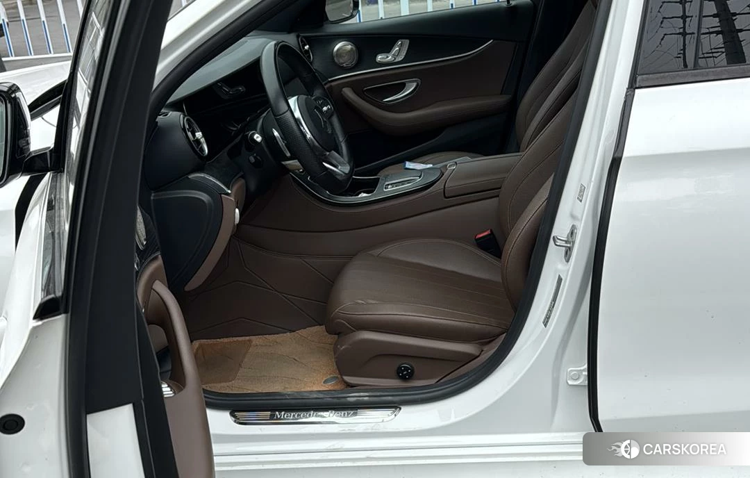 Mercedes-Benz E-class (imported) 2019 Белый из Китая, фото 6