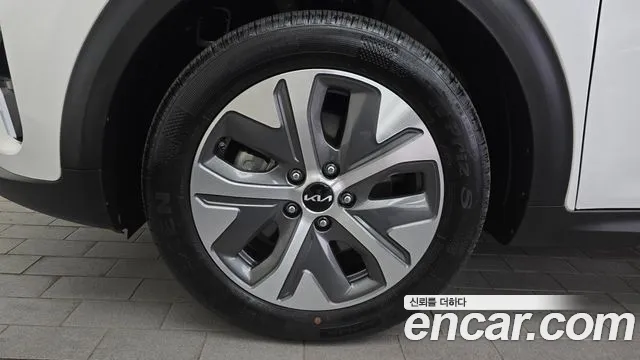 Kia Niro Plus 2022 Белый из Кореи, фото 6