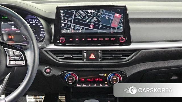 Kia The New K3 2nd generation 2024 Белый из Кореи, фото 6