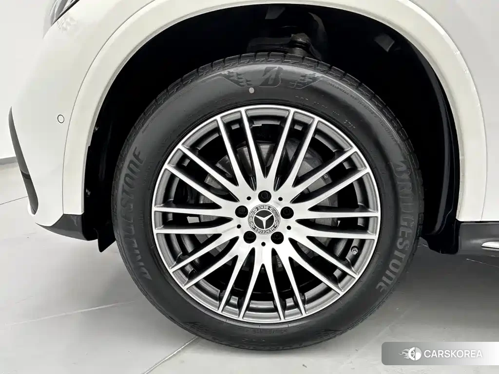 Mercedes-Benz GLC 2023 Белый из Китая, фото 6