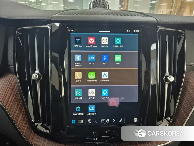 Volvo XC60 second Generation 2024 Белый из Кореи, фото 6