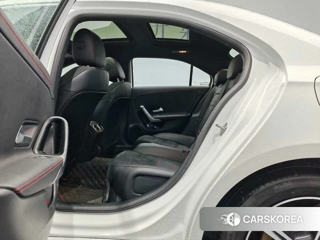 Mercedes-Benz Class A 2024 Белый из Китая, фото 6