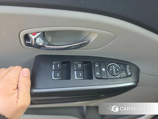 Kia The New Carnival 2019 Серебряный из Кореи, фото 6
