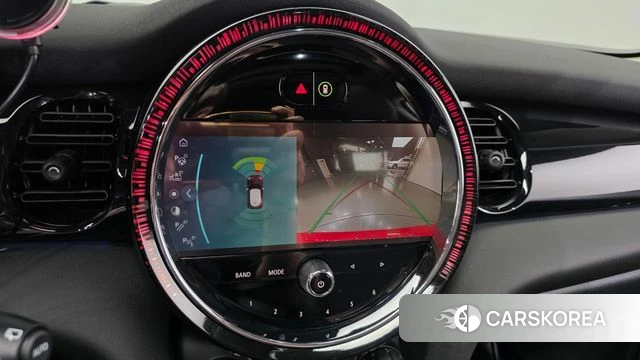 Mini Cooper 2023 Красный из Кореи, фото 6