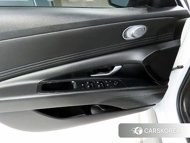 Hyundai The New Avante (CN7) 2024 Белый из Кореи, фото 6