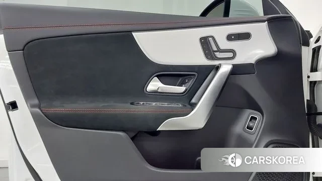 Mercedes-Benz CLA-Class C118 2023 Белый из Кореи, фото 6