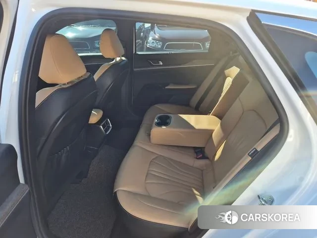 Kia The New K5 Hybrid 3rd generation 2023 Белый из Кореи, фото 6