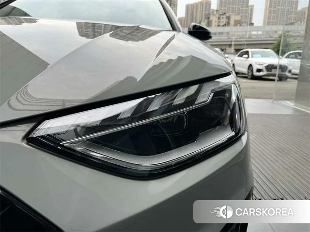 Audi A4L 2023 Белый из Китая, фото 6