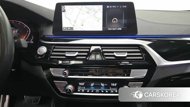 BMW 5 Series (G30) 2019 Белый из Кореи, фото 6