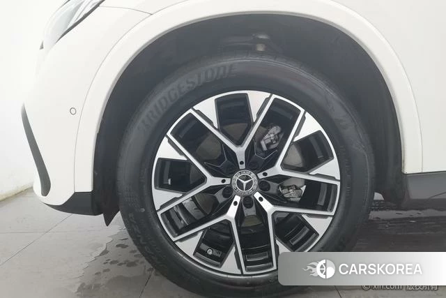 Mercedes-Benz GLC 2023 Белый из Китая, фото 6