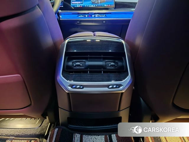 BMW 7 Series (G70) 2025 Черный из Кореи, фото 6