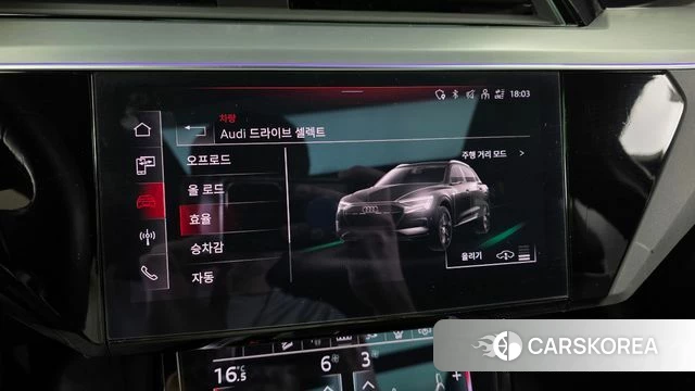 Audi e-Tron 2023 Черный из Кореи, фото 6