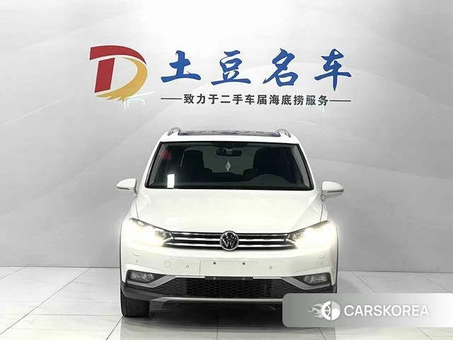 Volkswagen Touran L 2022 Белый из Китая, фото 6