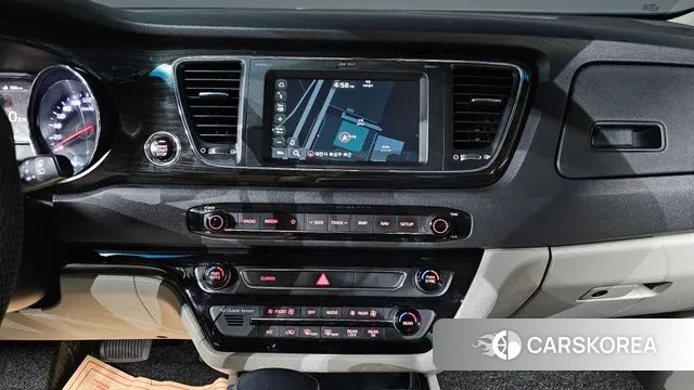 Kia The New Carnival 2019 Белый из Кореи, фото 6