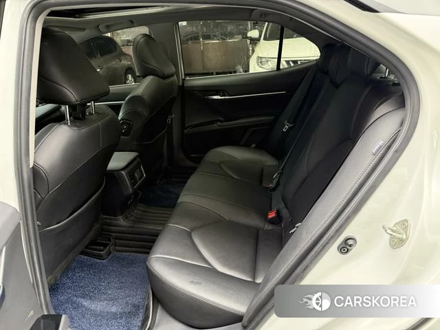 Toyota Camry 2022 Белый из Китая, фото 6