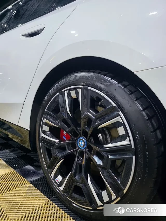 BMW i5 (G60) 2024 Белый из Кореи, фото 6